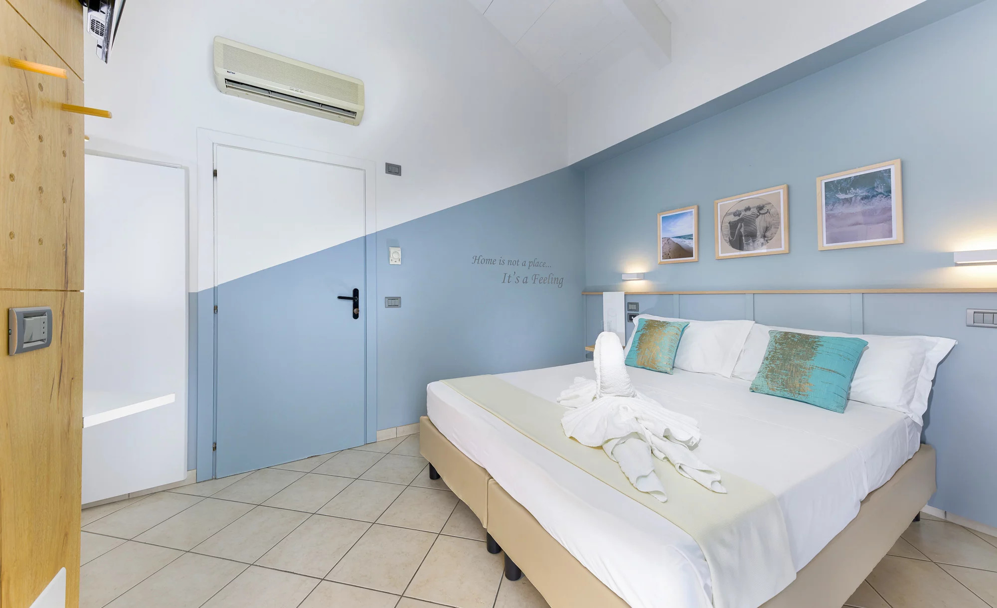 media.Slide-CamerePanoramica_04Hotel-La-ResidenzaRiccione